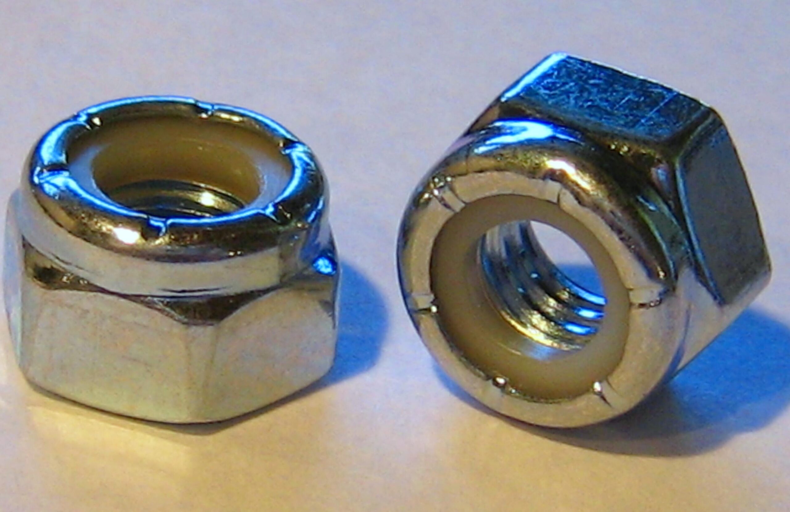 nylock nut - Image 3